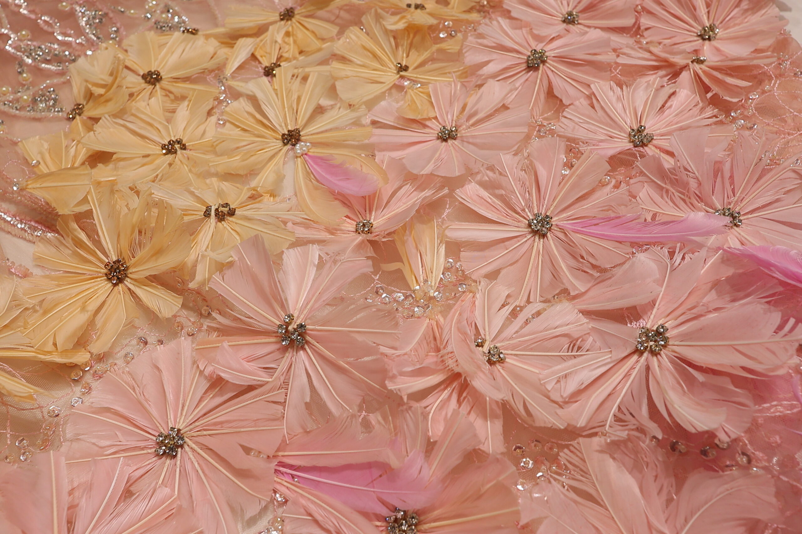 MATERIJALI ZA SVEČANE HALJINE