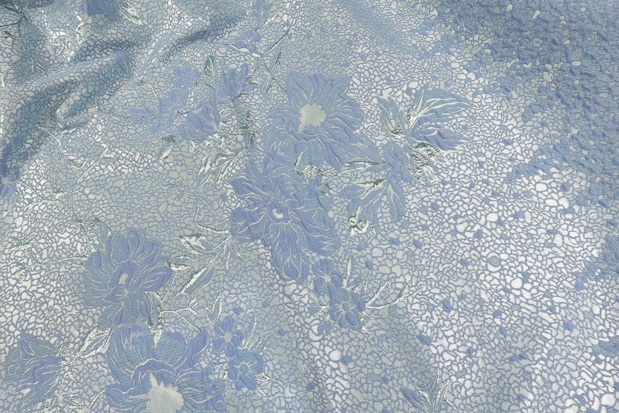 Ekskluzivni Brokat Selection PM068 – 40 Cvetni dezen u svetlo plavoj boji (150cm)