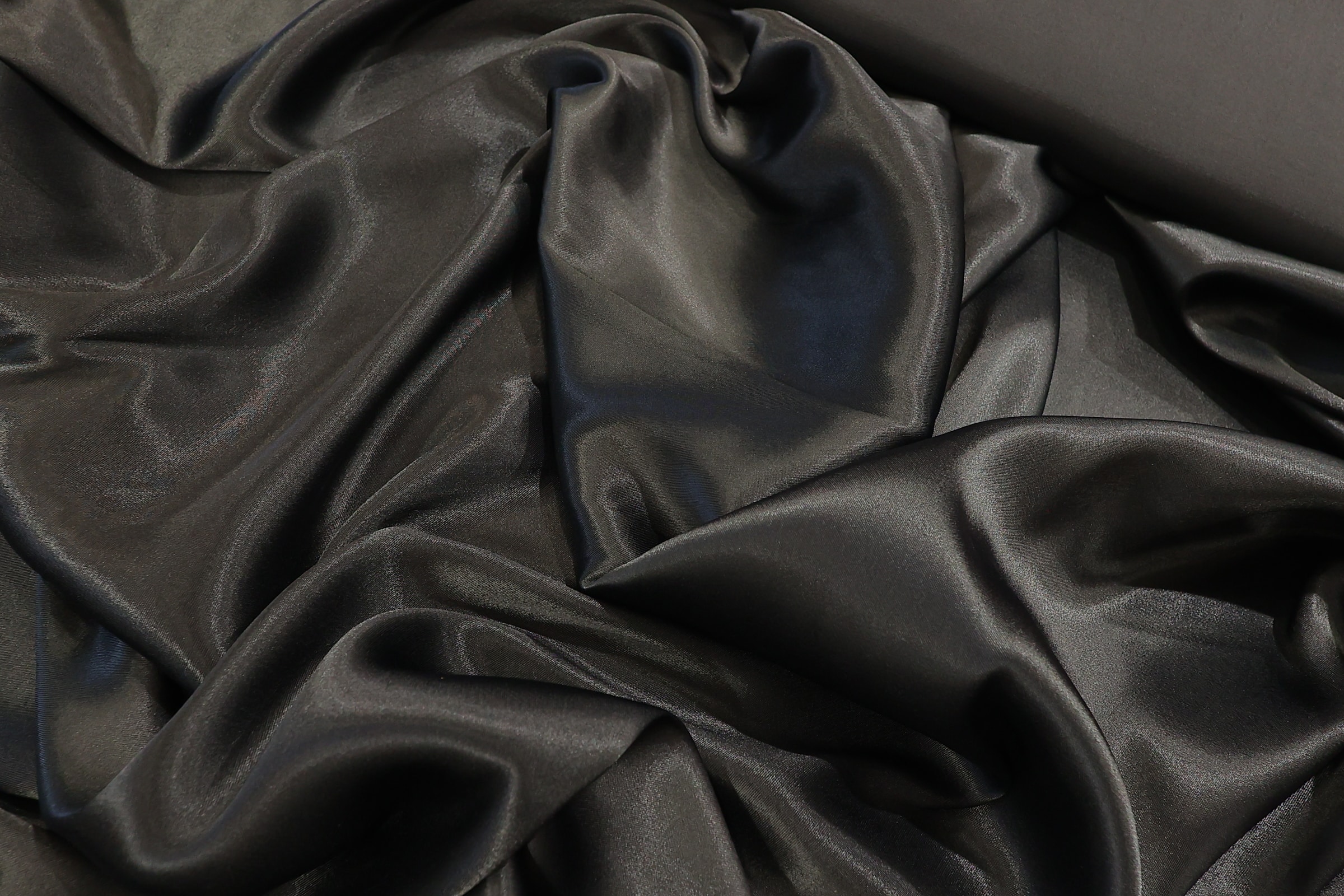 Kadi viskozni VS025 - 27 | Satenizirana viskoza vrhunskog pada - Crna