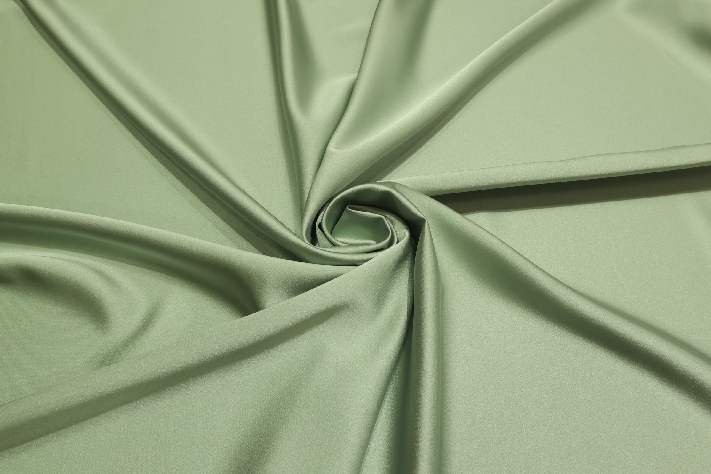 Saten Corea Rich – Gusti Saten sa Savršenim Padom (Visoki Sjaj) MASLINASTO ZELENA PE040 - 46