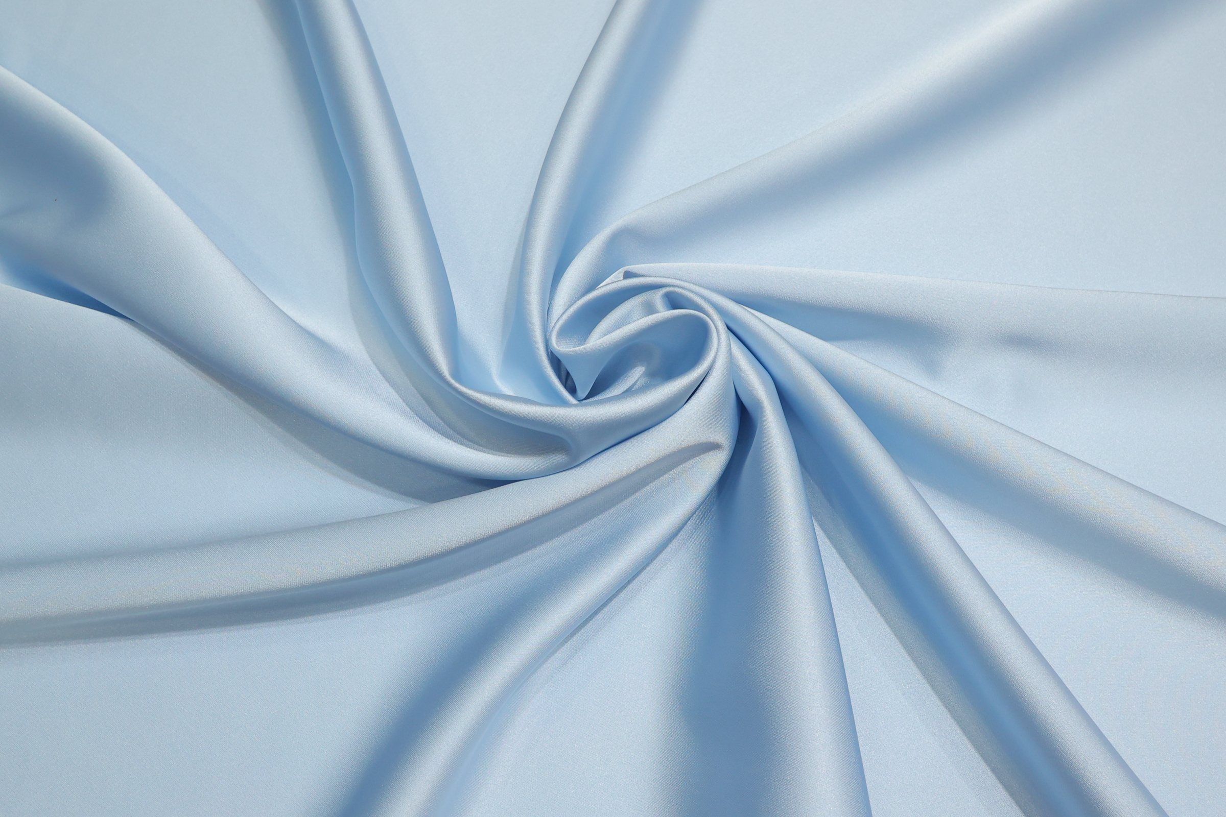 Saten Corea Rich – Gusti Saten sa Savršenim Padom (Visoki Sjaj) SVETLO PLAVA PE040 - 49