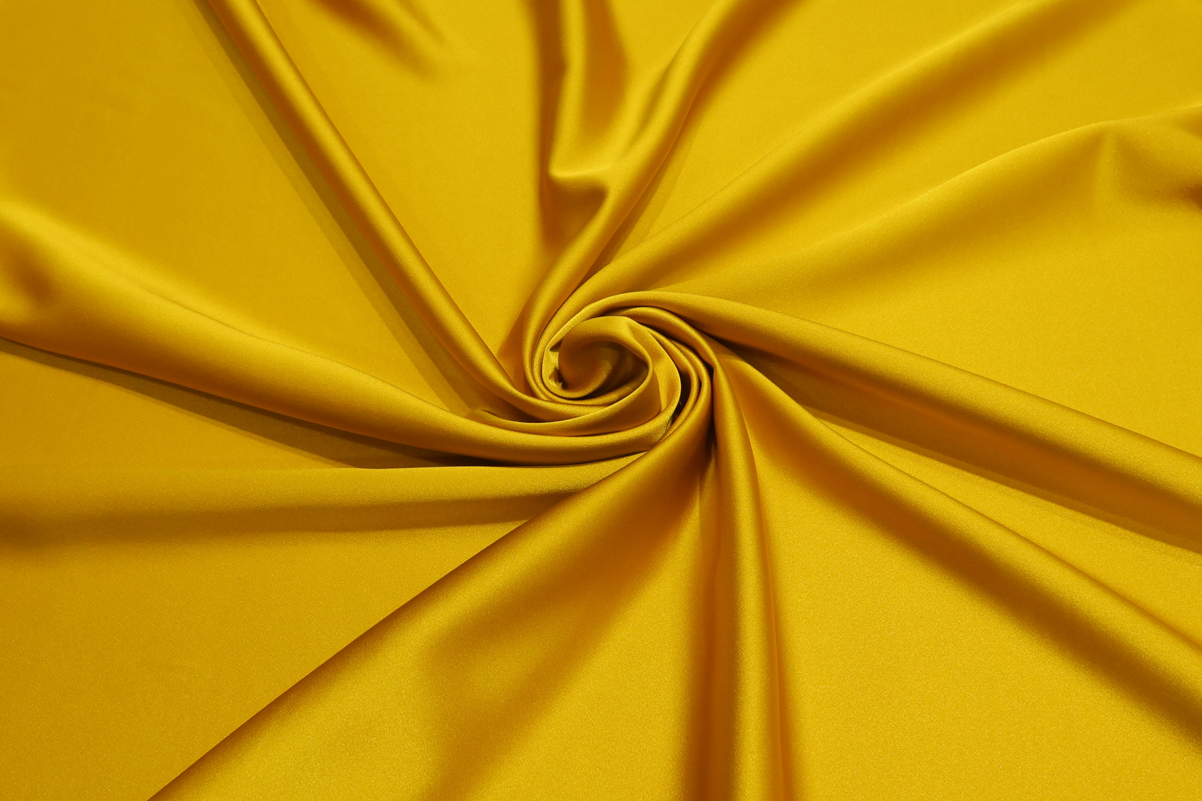 Saten Corea Rich – Gusti Saten sa Savršenim Padom (Visoki Sjaj) OKER PE040 - 41