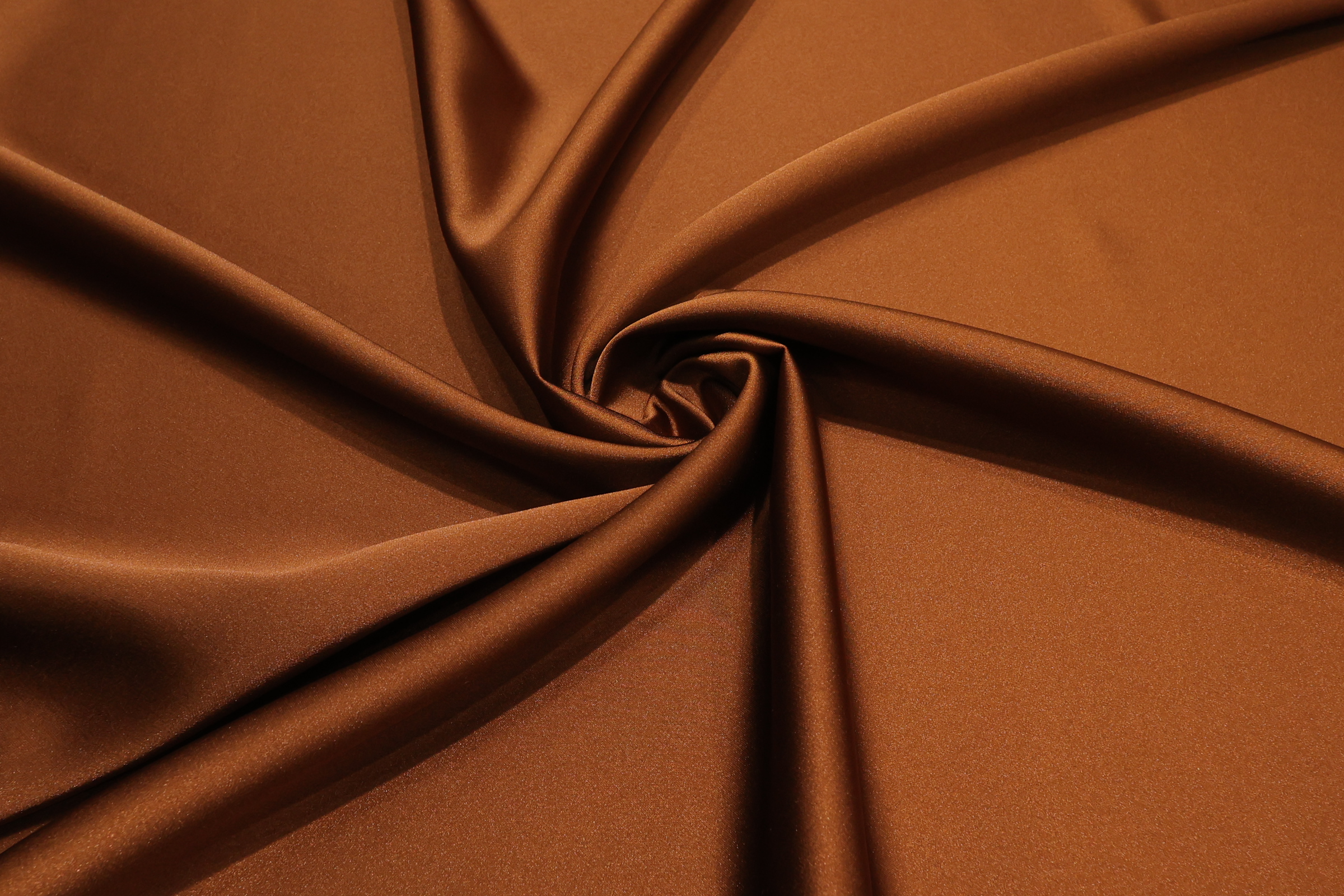 Saten Corea Rich – Gusti Saten sa Savršenim Padom (Visoki Sjaj) BRAON PE040 - 42