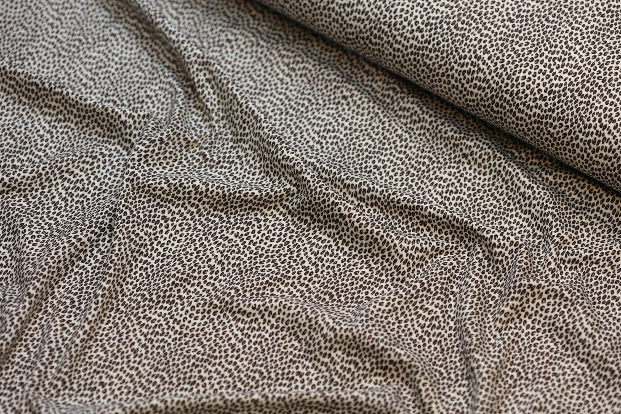 Bodi u 180 PS004 – 83 - Premium Viskozna Likra na Metar - Animal print sitni