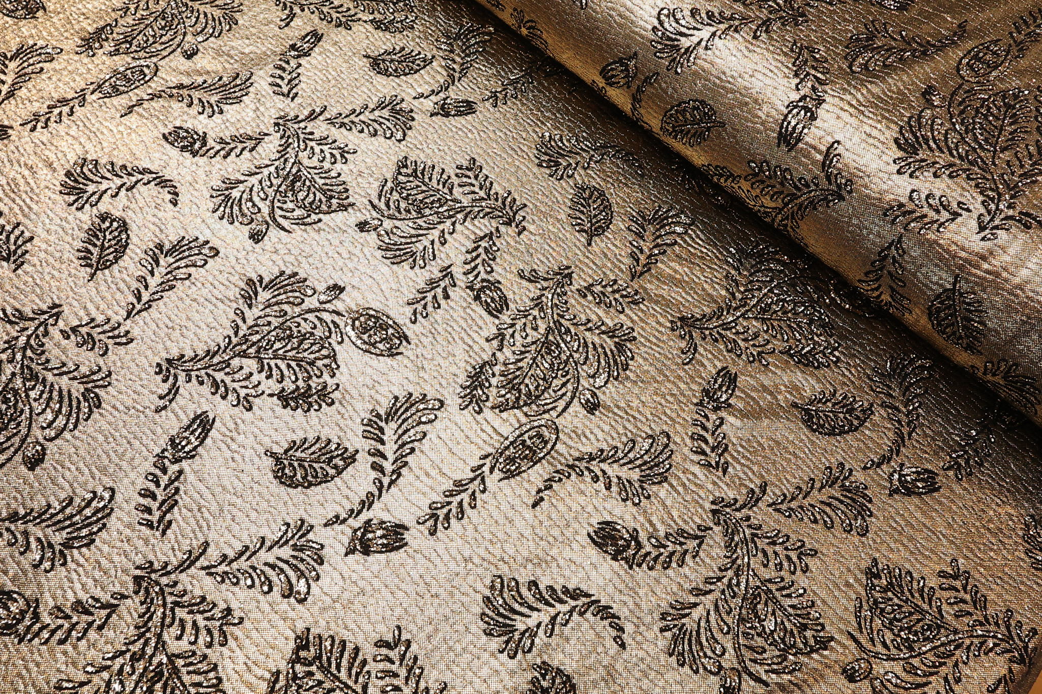 Kristalni Lame GOLD PO031 - 12